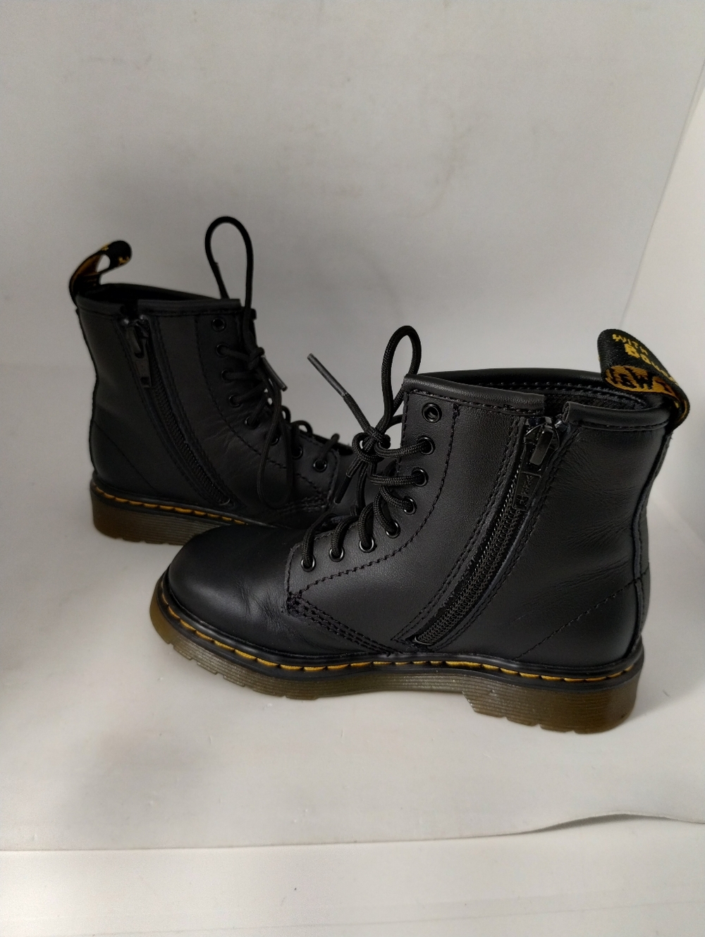 Dr. Doc Martens 15373 Toddler Kids Black Side Zip Leather Size 10 Bouncing Sole - Picture 3 of 8